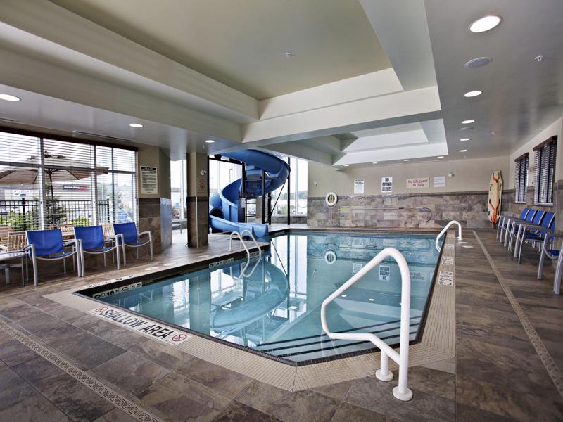 Towneplace Suites By Marriott Sudbury Bagian luar foto