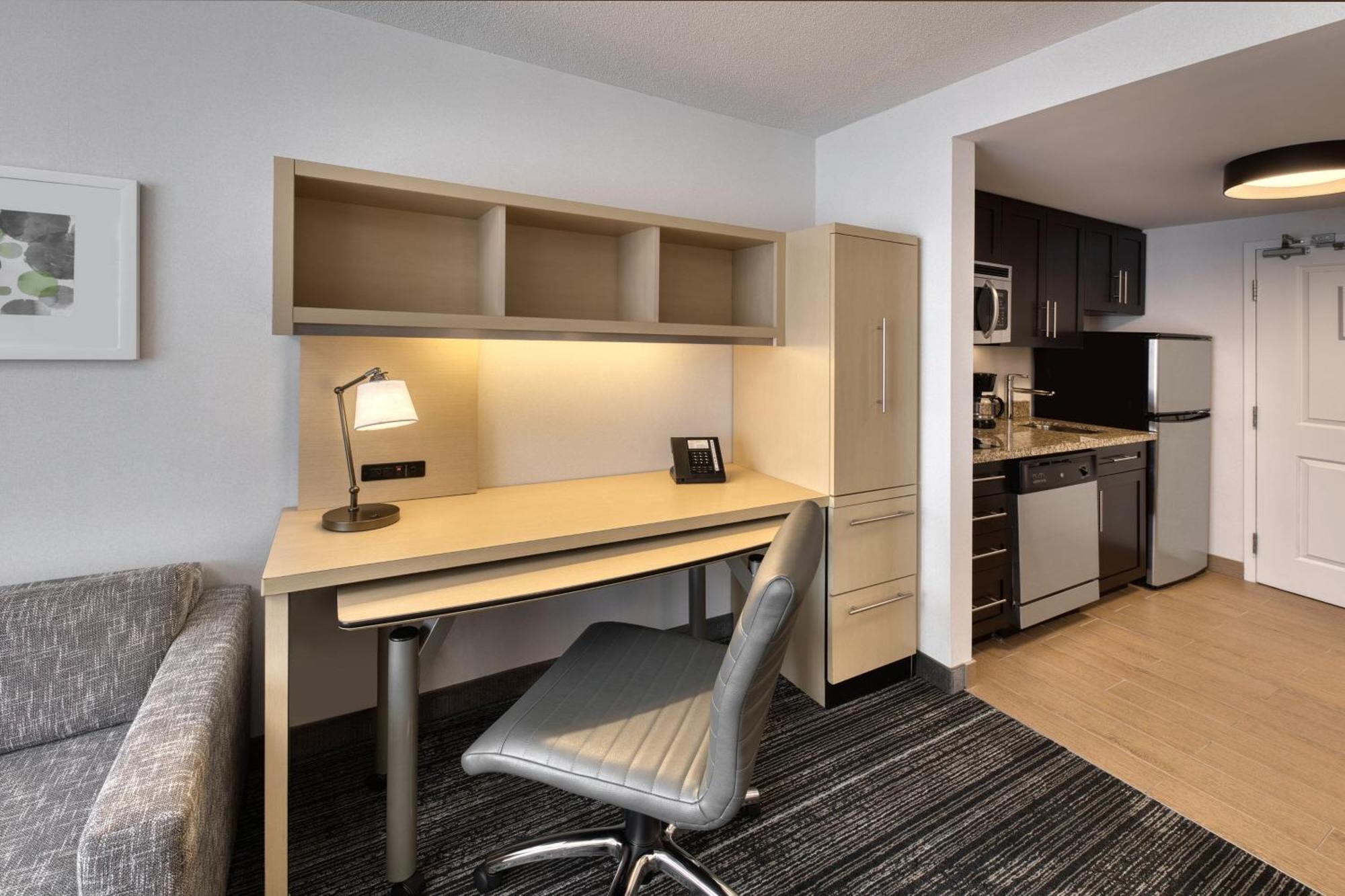 Towneplace Suites By Marriott Sudbury Bagian luar foto
