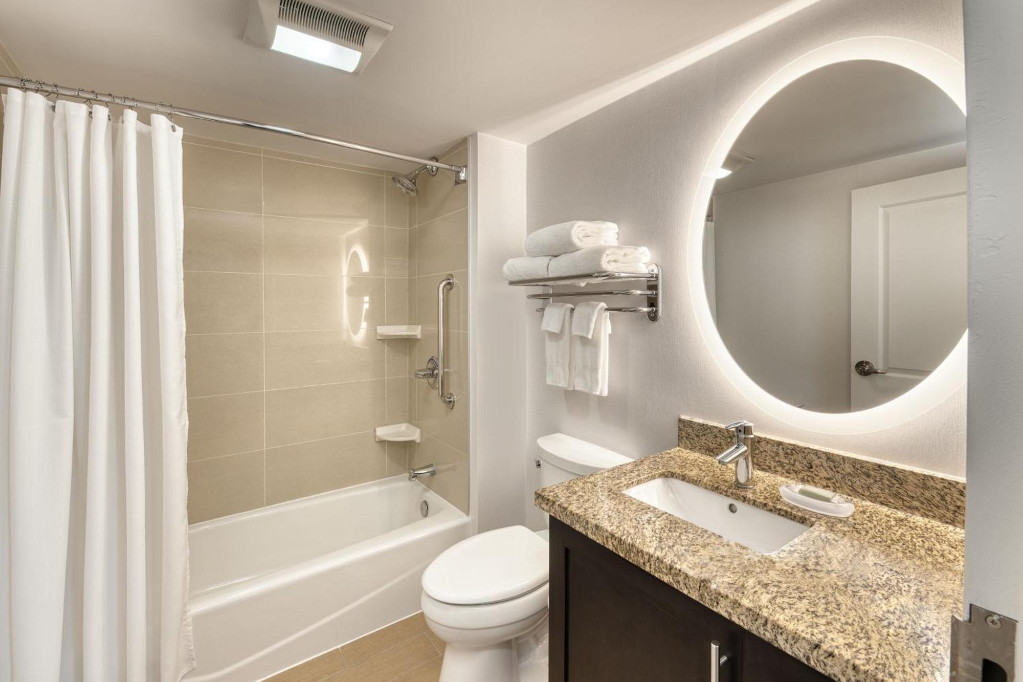 Towneplace Suites By Marriott Sudbury Bagian luar foto