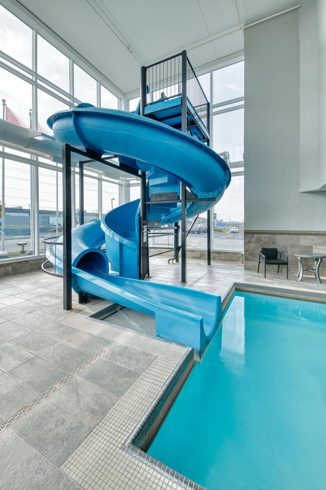 Towneplace Suites By Marriott Sudbury Bagian luar foto