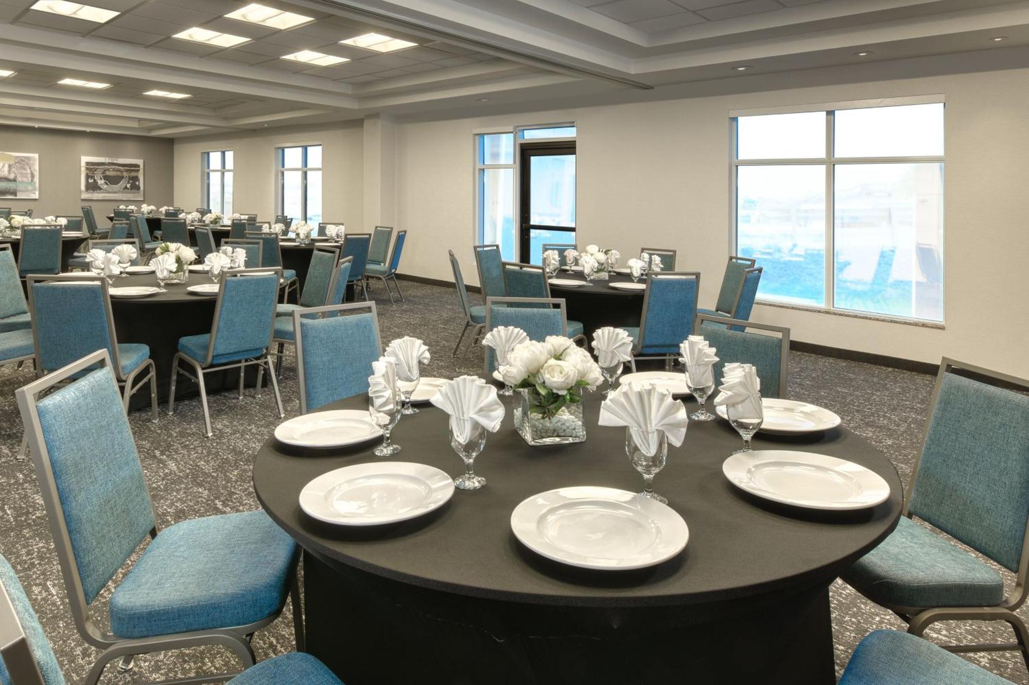 Towneplace Suites By Marriott Sudbury Bagian luar foto