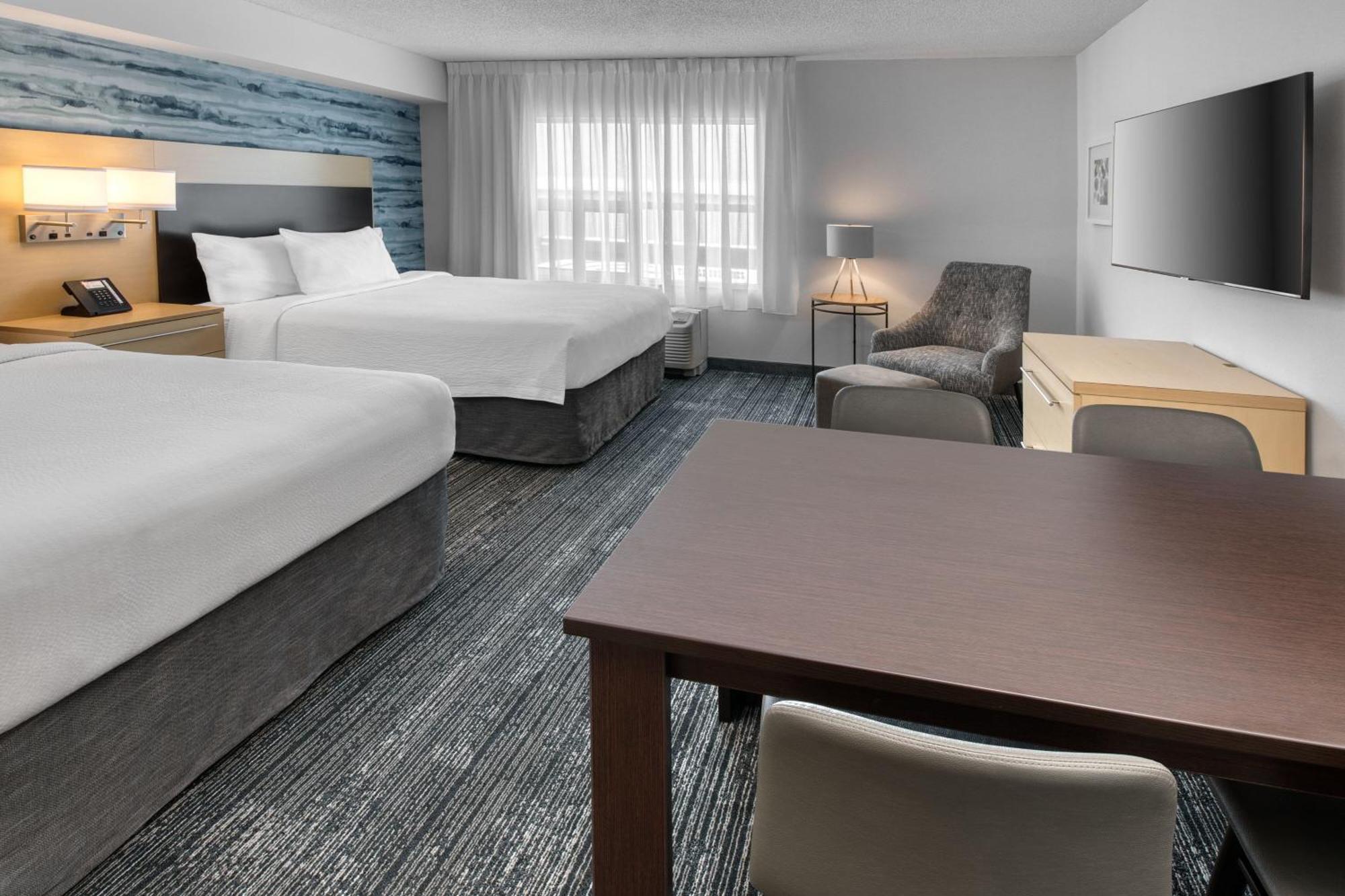 Towneplace Suites By Marriott Sudbury Bagian luar foto