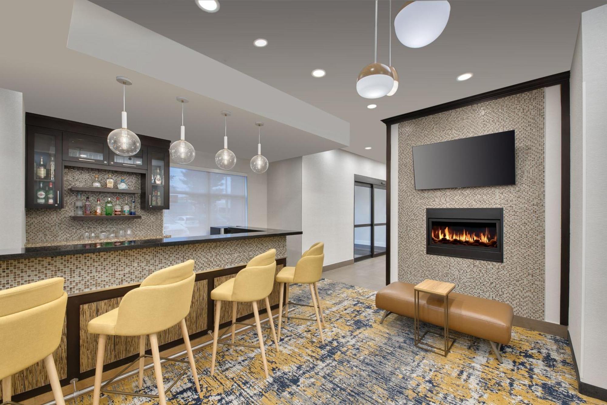 Towneplace Suites By Marriott Sudbury Bagian luar foto