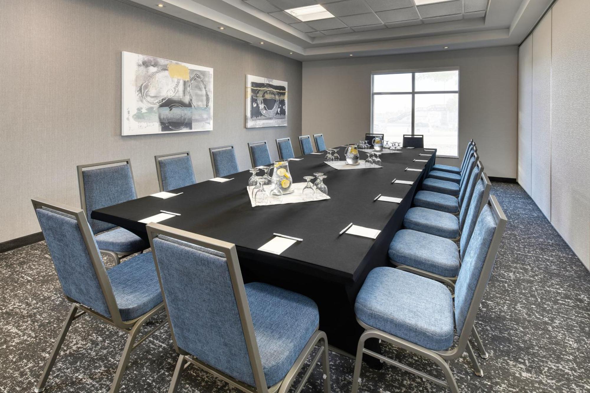 Towneplace Suites By Marriott Sudbury Bagian luar foto