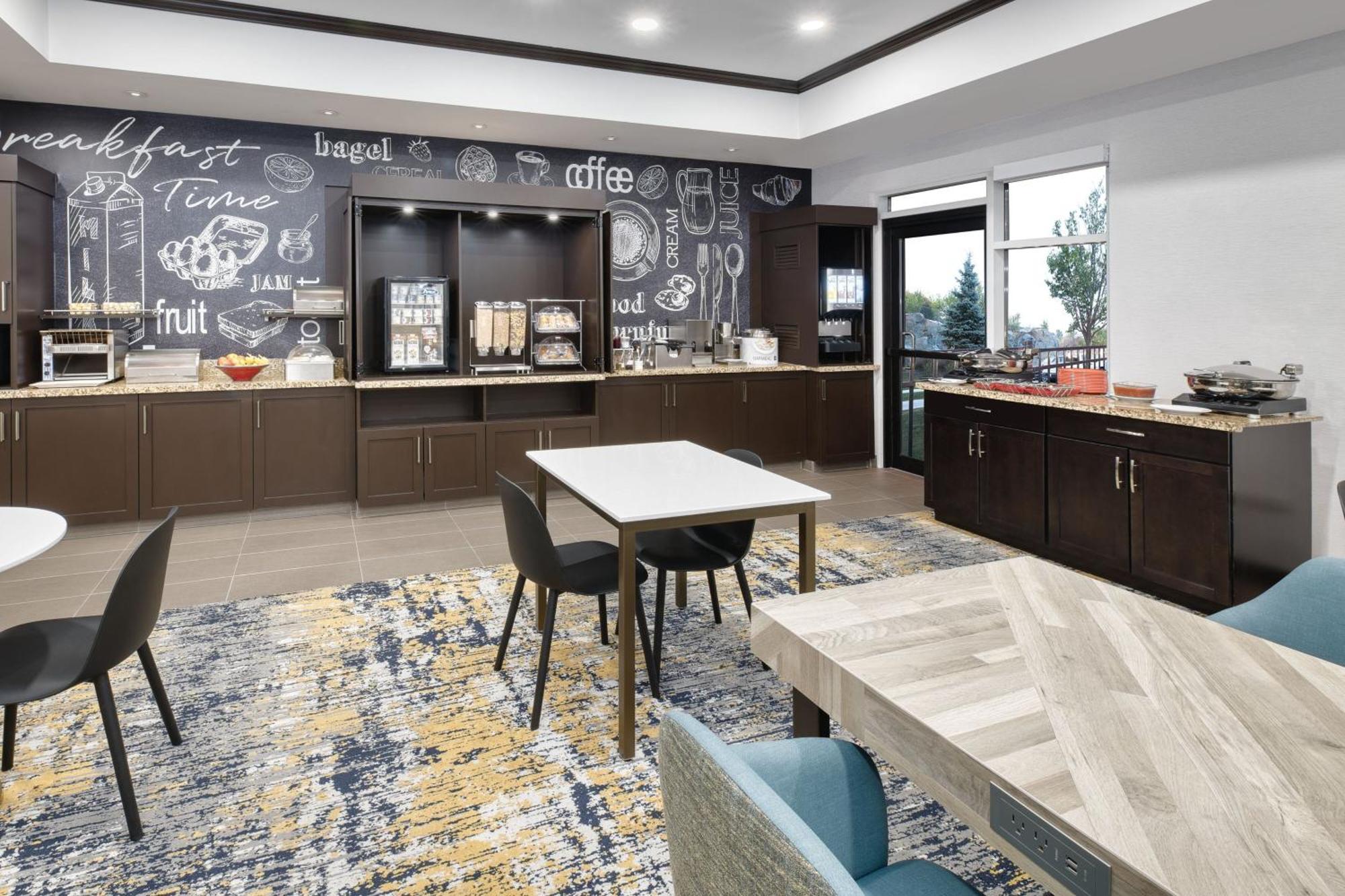 Towneplace Suites By Marriott Sudbury Bagian luar foto