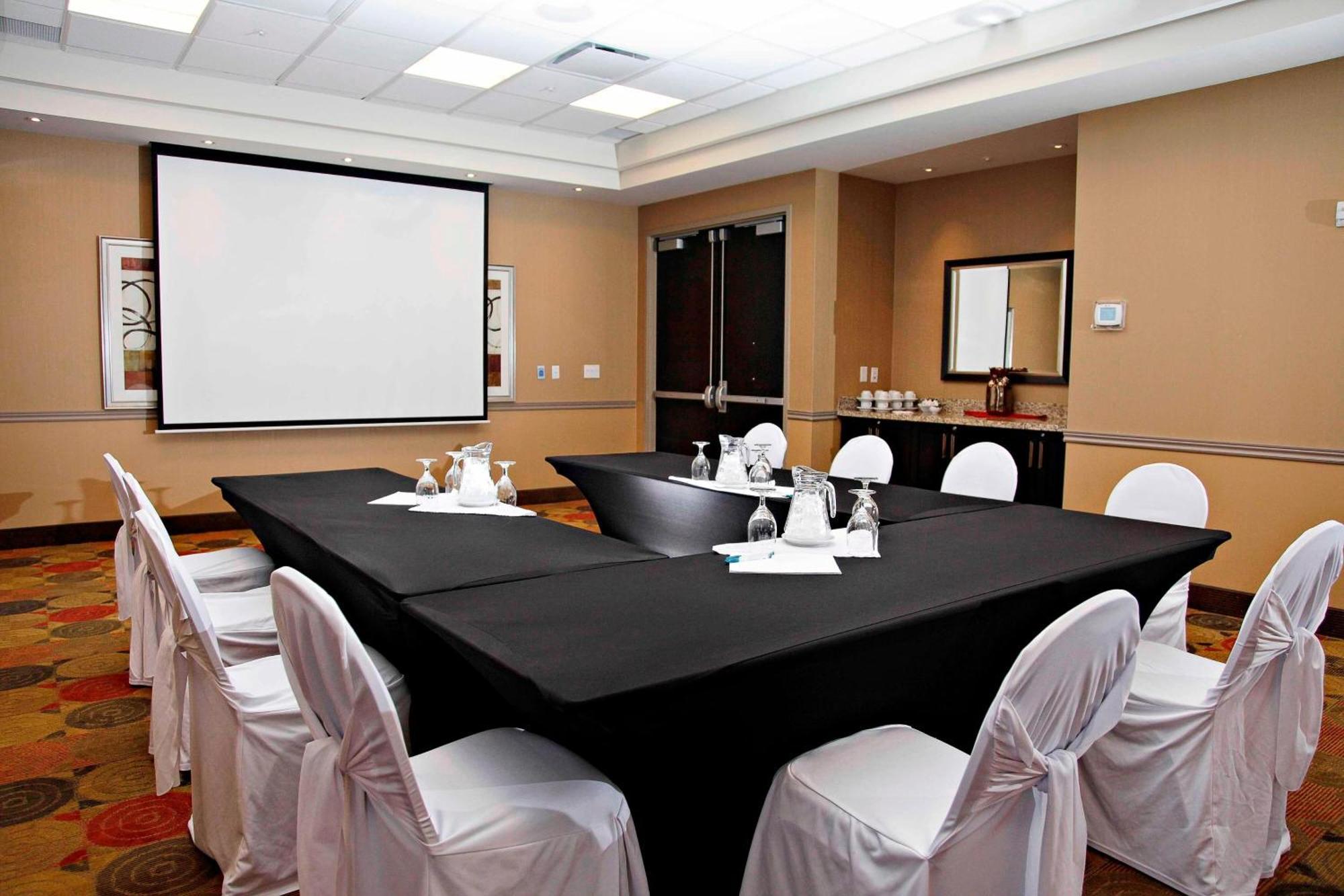 Towneplace Suites By Marriott Sudbury Bagian luar foto