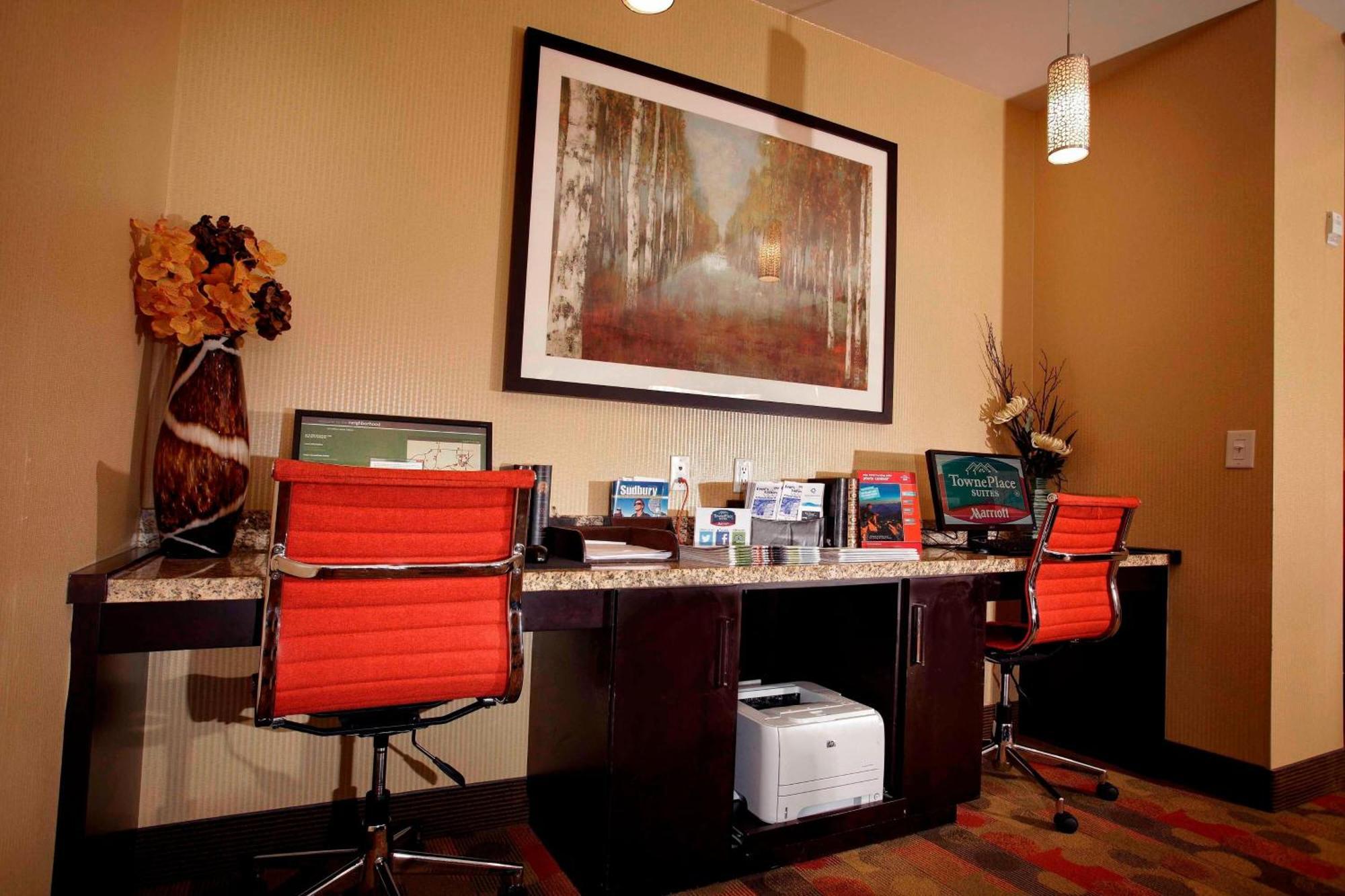 Towneplace Suites By Marriott Sudbury Bagian luar foto