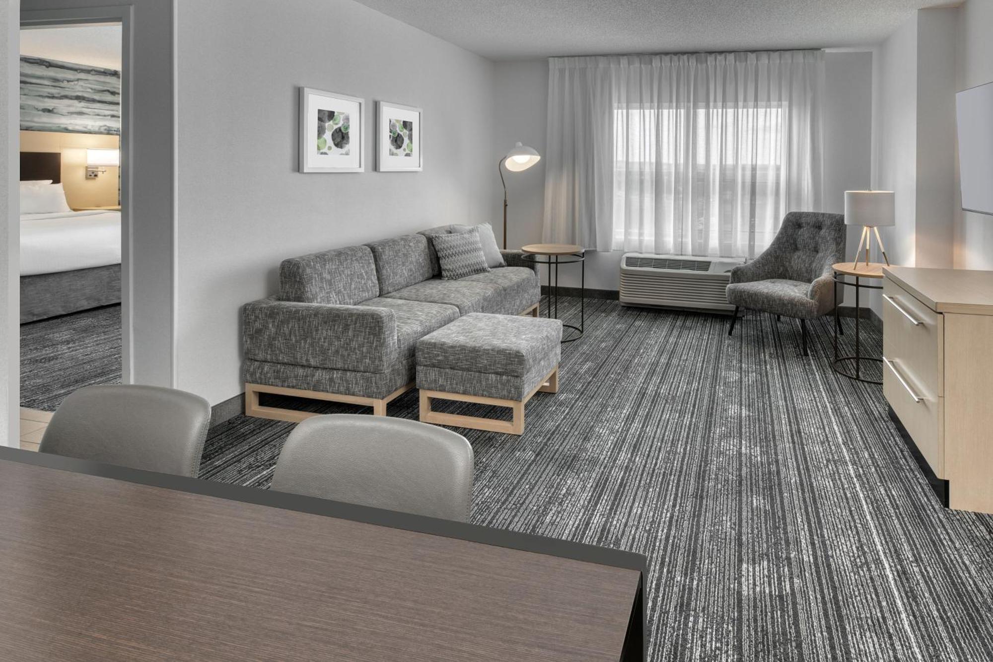 Towneplace Suites By Marriott Sudbury Bagian luar foto