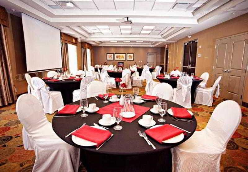 Towneplace Suites By Marriott Sudbury Bagian luar foto