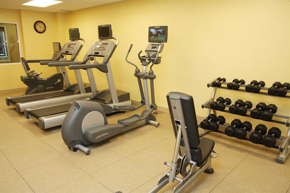 Towneplace Suites By Marriott Sudbury Bagian luar foto